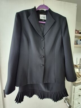 Le Suit Skirt Suit 14